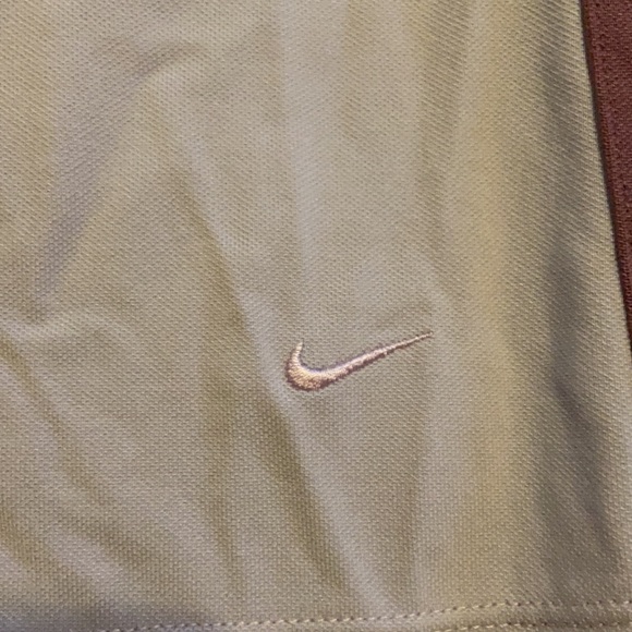 Nike Women’s Running/Exercise Long Sleeve Shirt - Picture 3 of 4